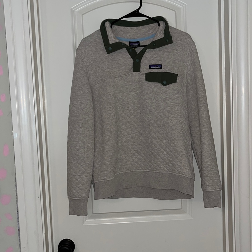Patagonia snap t pullover quilted top